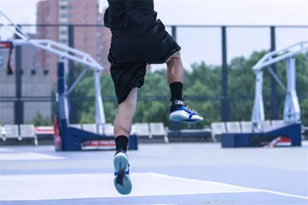 新百倫omn1s實(shí)戰(zhàn)測評 倫納德omn1s實(shí)戰(zhàn)腳感怎么樣 新百倫omn1s實(shí)戰(zhàn)測評 倫納德omn1s實(shí)戰(zhàn)腳感怎么樣