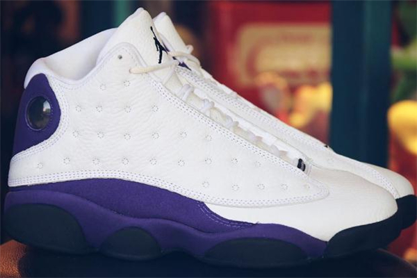 aj13湖人配色發(fā)售時(shí)間 aj13湖人紫金配色實(shí)物 aj13湖人配色發(fā)售時(shí)間 aj13湖人紫金配色實(shí)物