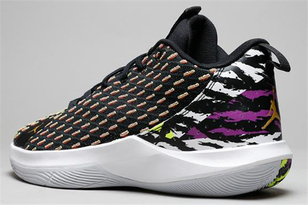 保羅12代測評 保羅cp12實戰(zhàn)怎么樣 保羅12代測評 保羅cp12實戰(zhàn)怎么樣