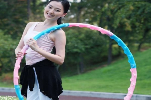 呼啦圈減肥避開(kāi)兩個(gè)雷區(qū) 轉(zhuǎn)呼啦圈減肥瘦腰必知 呼啦圈減肥避開(kāi)兩個(gè)雷區(qū) 轉(zhuǎn)呼啦圈減肥瘦腰必知