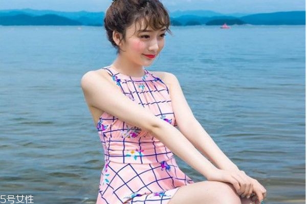 豐胸適合多大年齡 豐胸能維持多長(zhǎng)時(shí)間 豐胸適合多大年齡 豐胸能維持多長(zhǎng)時(shí)間