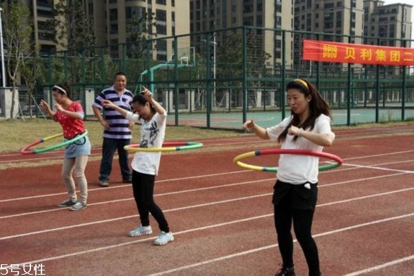 轉(zhuǎn)呼啦圈減肥會反彈嗎 呼啦圈瘦腰注意事項 轉(zhuǎn)呼啦圈減肥會反彈嗎 呼啦圈瘦腰注意事項