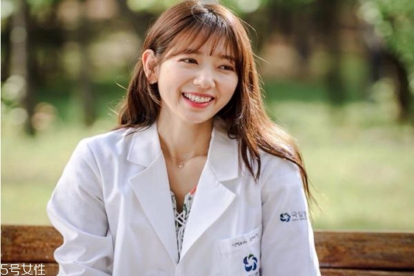 眼部吸脂疼么 腫眼泡抽脂價(jià)格 眼部吸脂疼么 腫眼泡抽脂價(jià)格