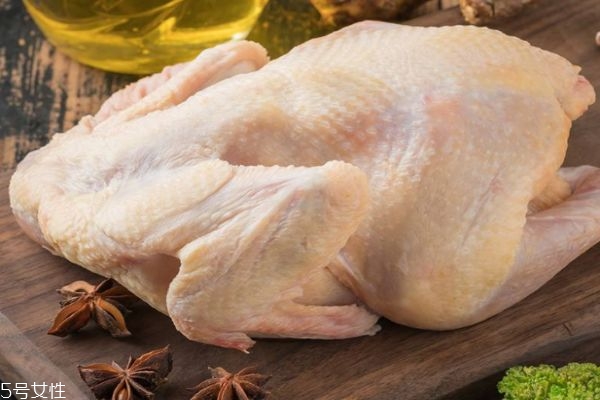 童子雞不能和什么同吃 童子雞的宜忌人群 童子雞不能和什么同吃 童子雞的宜忌人群