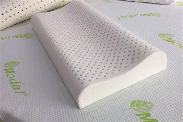 乳膠枕頭多久洗一次 乳膠枕頭用什么洗 乳膠枕頭多久洗一次 乳膠枕頭用什么洗