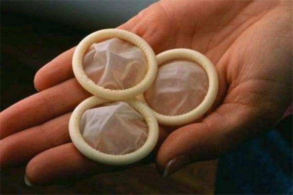 用過(guò)的避孕套屬于什么垃圾 用過(guò)的避孕套怎么丟 用過(guò)的避孕套屬于什么垃圾 用過(guò)的避孕套怎么丟