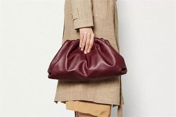 云朵包是什么牌子 云朵包在哪買 云朵包是什么牌子 云朵包在哪買