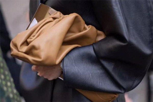 云朵包是什么牌子 云朵包在哪買 云朵包是什么牌子 云朵包在哪買