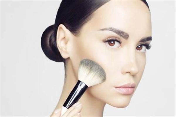 烘焙定妝法適合干皮嗎 烘焙定妝不會悶嗎 烘焙定妝法適合干皮嗎 烘焙定妝不會悶嗎