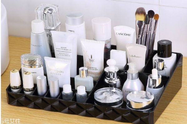 己二醇在護膚品安全嗎 己二醇在護膚品中的作用 己二醇在護膚品安全嗎 己二醇在護膚品中的作用