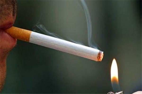 過度吸煙會導(dǎo)致失明嗎 過度吸煙或致失明是真的嗎 過度吸煙會導(dǎo)致失明嗎 過度吸煙或致失明是真的嗎