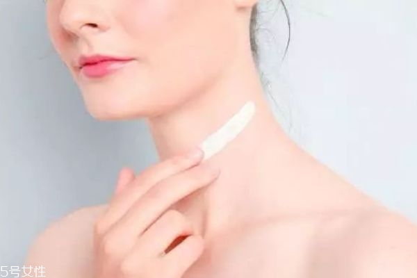 頸紋有辦法消除嗎 消除頸紋的辦法 頸紋有辦法消除嗎 消除頸紋的辦法
