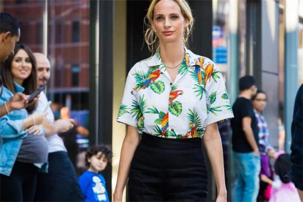 復古短袖襯衫怎么搭配 復古印花襯衫搭配指南 復古短袖襯衫怎么搭配 復古印花襯衫搭配指南