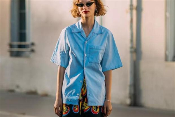 短袖襯衫什么顏色好看 今夏最潮復(fù)古穿搭 短袖襯衫什么顏色好看 今夏最潮復(fù)古穿搭
