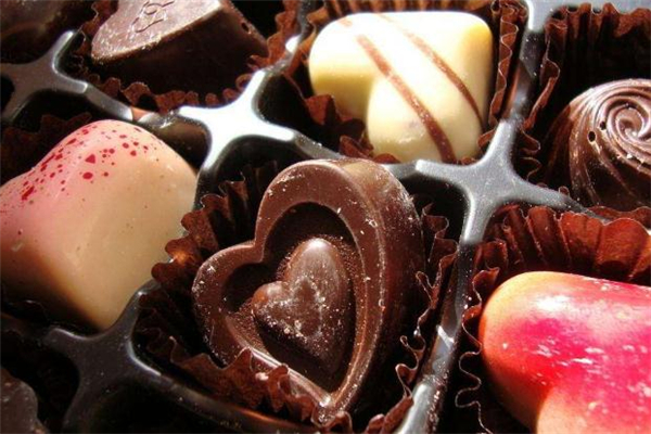 過期巧克力是什么垃圾 巧克力屬于干垃圾嗎 過期巧克力是什么垃圾 巧克力屬于干垃圾嗎