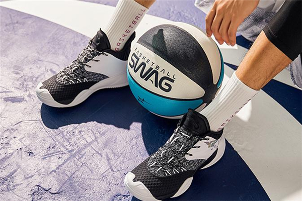 安踏要瘋3耐磨嗎 要瘋3腳感怎么樣 安踏要瘋3耐磨嗎 要瘋3腳感怎么樣