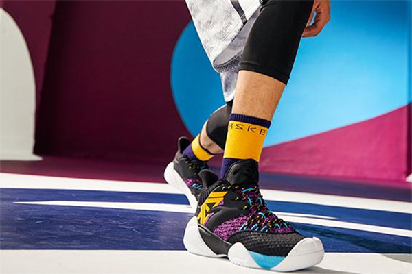 安踏要瘋3耐磨嗎 要瘋3腳感怎么樣 安踏要瘋3耐磨嗎 要瘋3腳感怎么樣