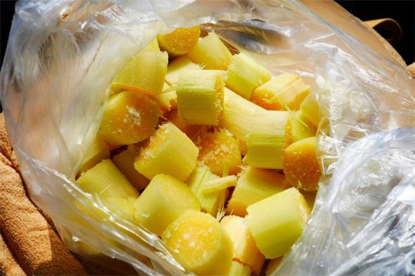 甘蔗渣是什么垃圾 吃過的甘蔗是什么垃圾 甘蔗渣是什么垃圾 吃過的甘蔗是什么垃圾