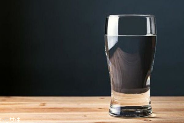 腎結(jié)石怎樣排出體外 如何促進(jìn)腎結(jié)石的排出 腎結(jié)石怎樣排出體外 如何促進(jìn)腎結(jié)石的排出