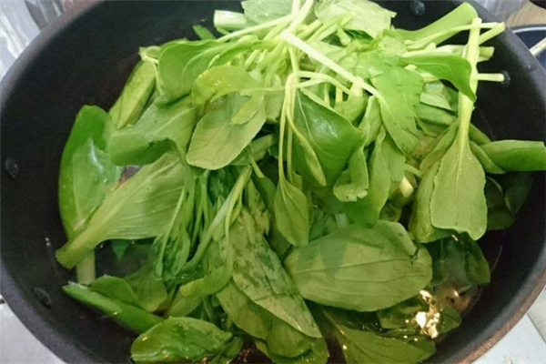 雞毛菜豬肝湯的做法 雞毛菜豬肝湯的功效 雞毛菜豬肝湯的做法 雞毛菜豬肝湯的功效