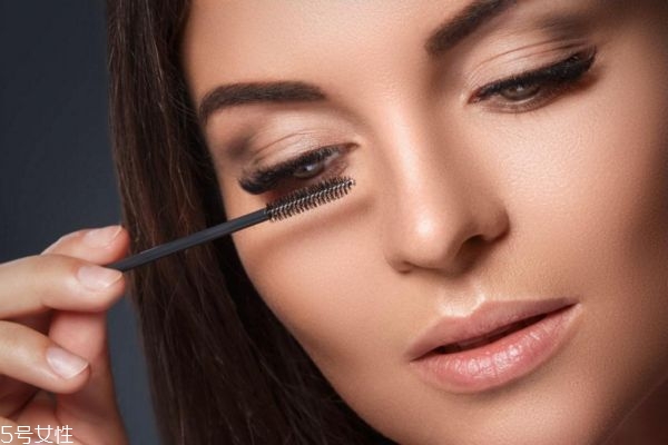睫毛有哪些畫(huà)法 睫毛的正確畫(huà)法 睫毛有哪些畫(huà)法 睫毛的正確畫(huà)法