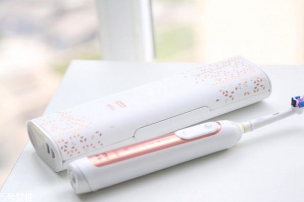 電動(dòng)牙刷能美白牙齒嗎 電動(dòng)牙刷能不能讓牙齒變白 電動(dòng)牙刷能美白牙齒嗎 電動(dòng)牙刷能不能讓牙齒變白