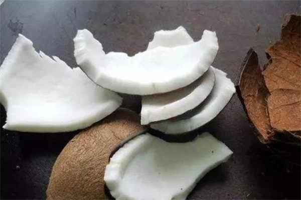 什么人不能吃椰子肉 哪些人不適合吃椰子肉 什么人不能吃椰子肉 哪些人不適合吃椰子肉