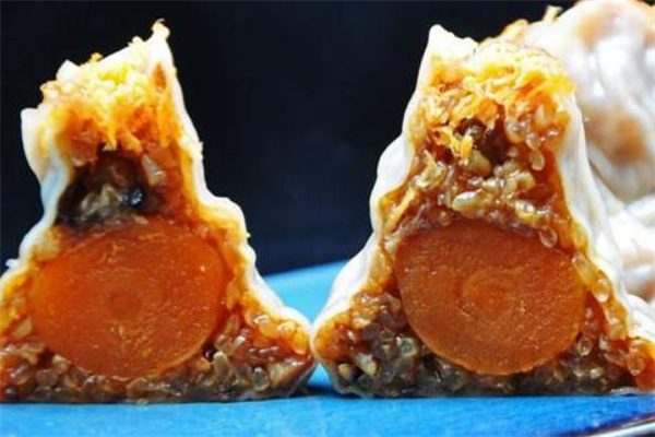 蛋黃燒麥怎么做 網(wǎng)紅蛋黃燒麥的做法 蛋黃燒麥怎么做 網(wǎng)紅蛋黃燒麥的做法