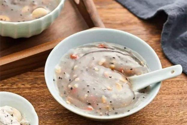 泡藕粉變成水怎么補(bǔ)救 藕粉沖泡失敗后能喝嗎 泡藕粉變成水怎么補(bǔ)救 藕粉沖泡失敗后能喝嗎