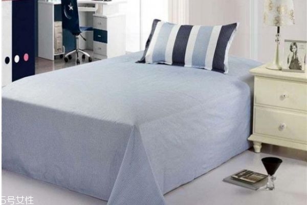 夏天床單多久洗一次 夏天長時(shí)間不洗床單的危害 夏天床單多久洗一次 夏天長時(shí)間不洗床單的危害