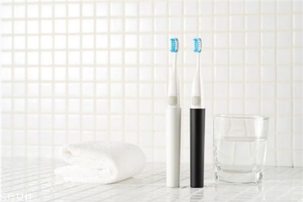 電動(dòng)牙刷兒童幾歲可以使用 兒童幾歲用電動(dòng)牙刷 電動(dòng)牙刷兒童幾歲可以使用 兒童幾歲用電動(dòng)牙刷