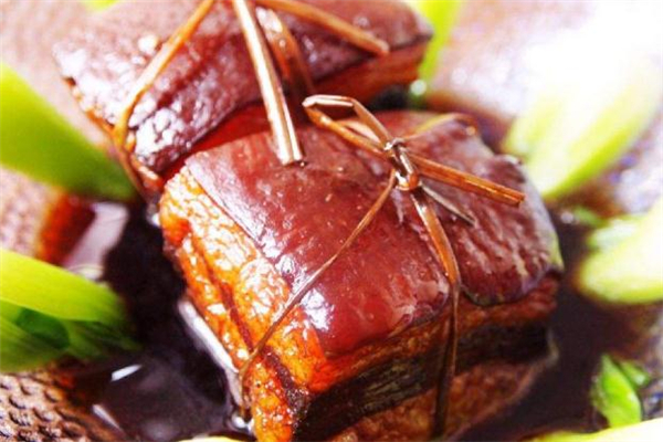 東坡肉用什么肉做最好 東坡肉用的是哪里的肉 東坡肉用什么肉做最好 東坡肉用的是哪里的肉