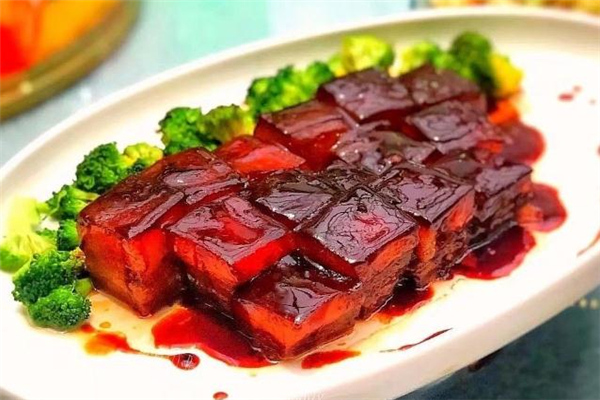 東坡肉用什么肉做最好 東坡肉用的是哪里的肉 東坡肉用什么肉做最好 東坡肉用的是哪里的肉