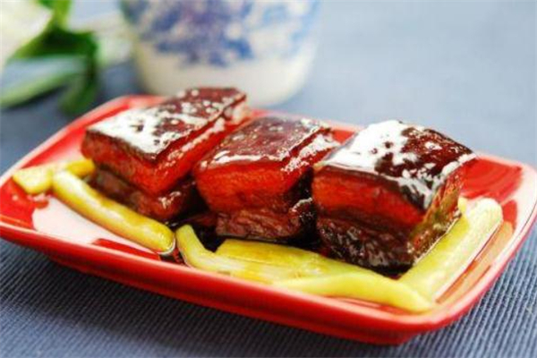 東坡肉怎么做顏色紅亮 東坡肉怎么上色 東坡肉怎么做顏色紅亮 東坡肉怎么上色