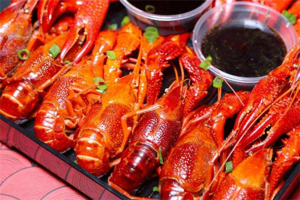 小龍蝦用鹽水泡會(huì)死嗎 小龍蝦用鹽水泡多久 小龍蝦用鹽水泡會(huì)死嗎 小龍蝦用鹽水泡多久