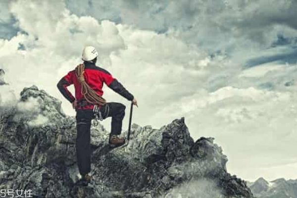 爬山能減肥嗎 爬山的優(yōu)缺點(diǎn) 爬山能減肥嗎 爬山的優(yōu)缺點(diǎn)