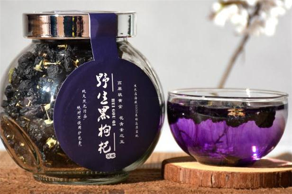 黑枸杞泡酒能存放多久 黑枸杞泡酒多久可以喝 黑枸杞泡酒能存放多久 黑枸杞泡酒多久可以喝