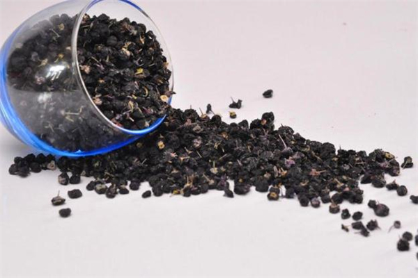 吃黑枸杞牙齒會變黑嗎 吃黑枸杞牙齒會染色嗎 吃黑枸杞牙齒會變黑嗎 吃黑枸杞牙齒會染色嗎