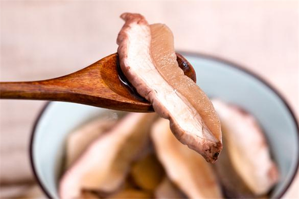 牛肝菌可以生吃嗎 牛肝菌能直接吃生的嗎 牛肝菌可以生吃嗎 牛肝菌能直接吃生的嗎