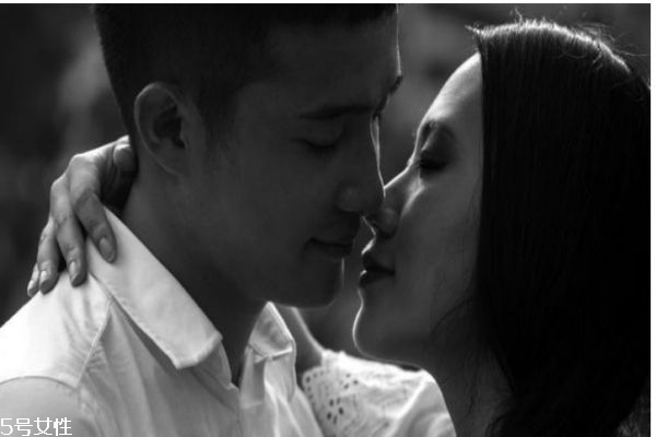 男人出軌后應(yīng)不應(yīng)該被原諒 如何維持婚姻 男人出軌后應(yīng)不應(yīng)該被原諒 如何維持婚姻