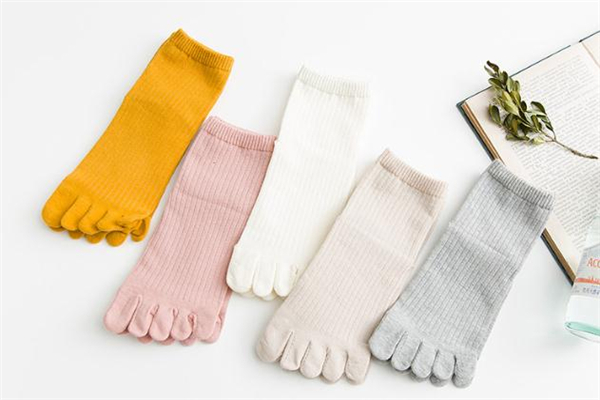 五指襪能防止腳臭嗎 五指襪對腳氣有好處嗎 五指襪能防止腳臭嗎 五指襪對腳氣有好處嗎