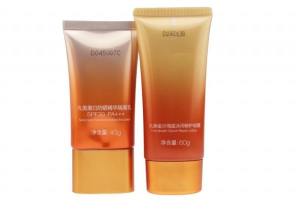 防護(hù)隔離乳能防曬嗎 防護(hù)隔離乳的作用 防護(hù)隔離乳能防曬嗎 防護(hù)隔離乳的作用