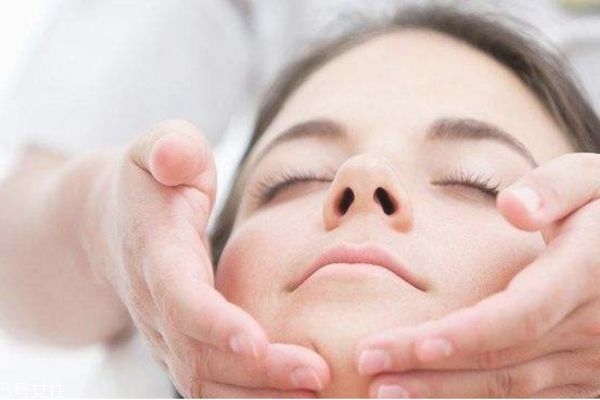 面部皮膚松弛怎么辦 皮膚松弛的解決方法 面部皮膚松弛怎么辦 皮膚松弛的解決方法