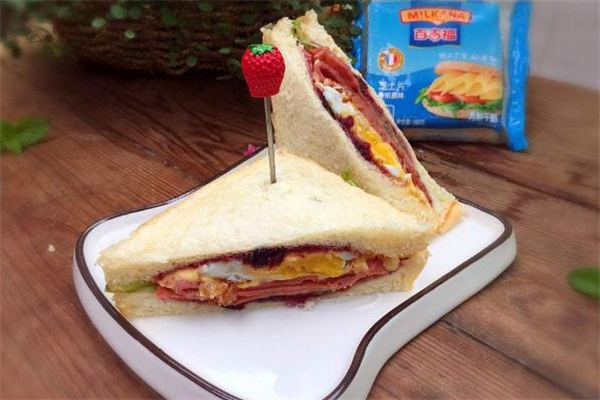 三明治里的雞蛋怎么做 雞蛋三明治的做法 三明治里的雞蛋怎么做 雞蛋三明治的做法