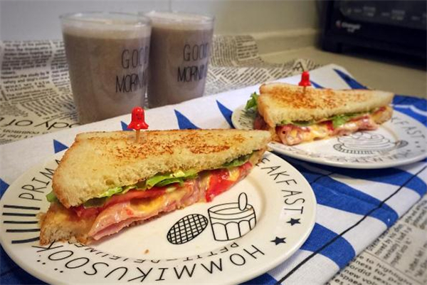 三明治放什么醬好吃 三明治里的醬是什么 三明治放什么醬好吃 三明治里的醬是什么