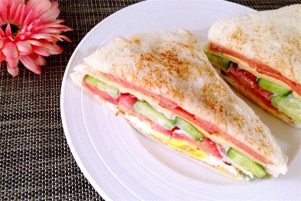 三明治為什么要切邊 三明治怎么切不會(huì)散 三明治為什么要切邊 三明治怎么切不會(huì)散