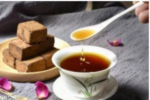 紅糖的功效是什么 紅糖水的功效是什么 紅糖的功效是什么 紅糖水的功效是什么