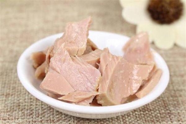 金槍魚罐頭好吃嗎 金槍魚罐頭有營養(yǎng)嗎 金槍魚罐頭好吃嗎 金槍魚罐頭有營養(yǎng)嗎