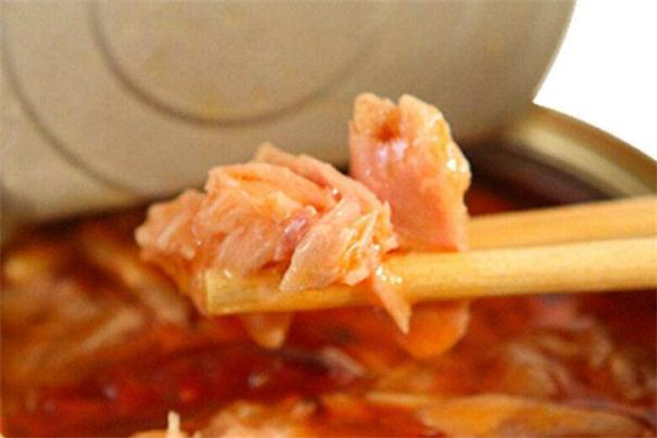 金槍魚(yú)罐頭怎么做 金槍魚(yú)罐頭做法 金槍魚(yú)罐頭怎么做 金槍魚(yú)罐頭做法