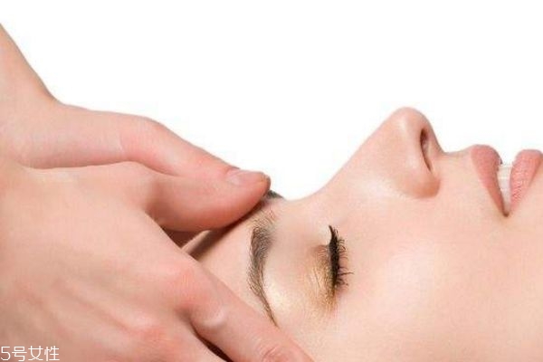 按摩乳怎么使用方法 按摩乳的用法及功效 按摩乳怎么使用方法 按摩乳的用法及功效